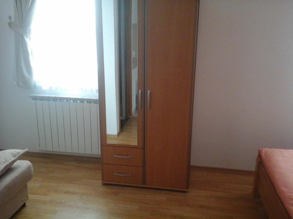 Apartments Dale Smoljanac Chambre photo